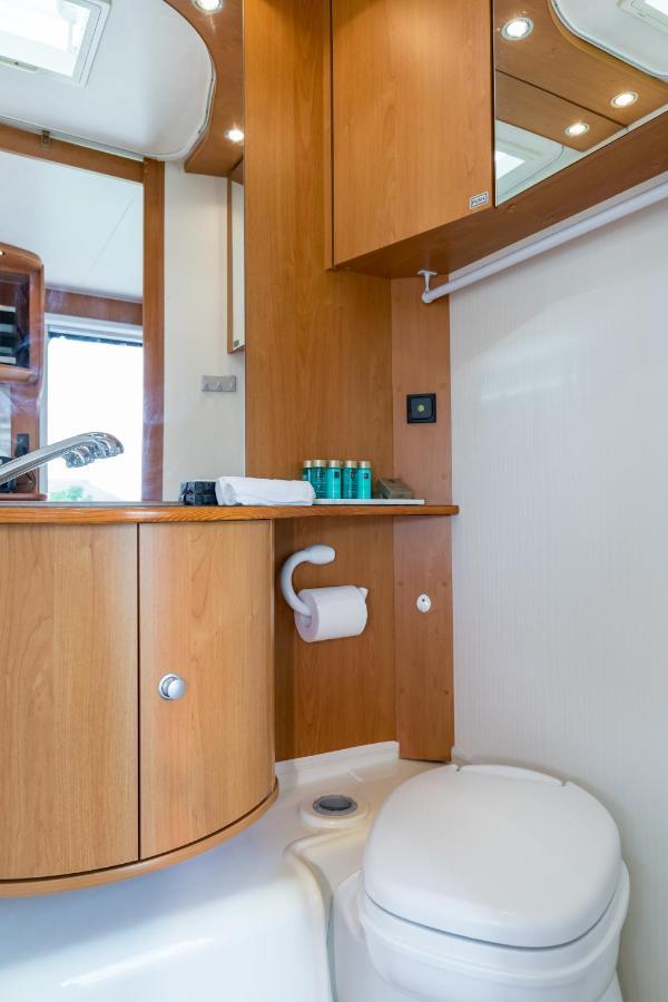 Cosy Caravan On Luxury Campsite Hulme End المظهر الخارجي الصورة